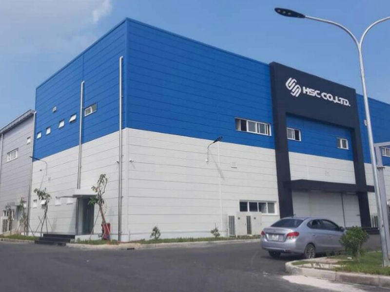  Bảng báo giá panel nhà xưởng PU dao động từ 330.000 – 450.000 đồng/m2