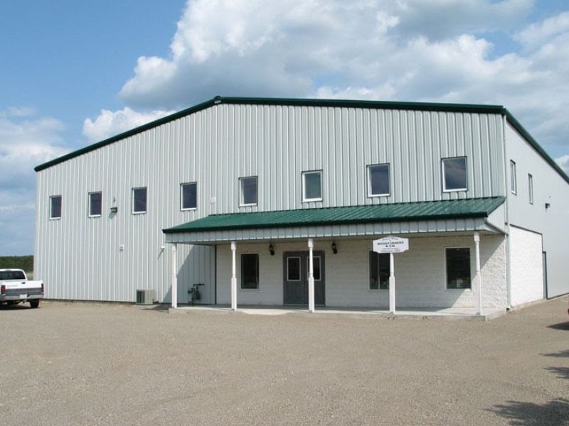  Số lượng đặt hàng là một trong những yếu tố ảnh hưởng đến báo giá panel nhà xưởng