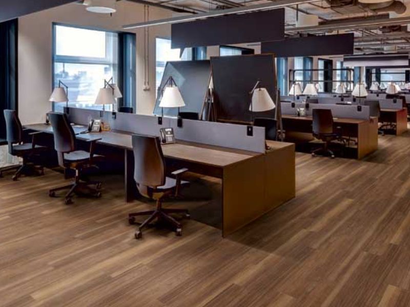   Mẫu văn phòng sàn Vinyl hiện đại, chống thấm nước vượt trội cho văn phòng