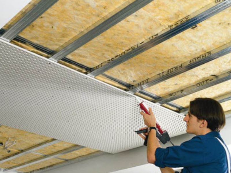  Cấu tạo và số lớp của trần cách âm ảnh hưởng đến báo giá thi công