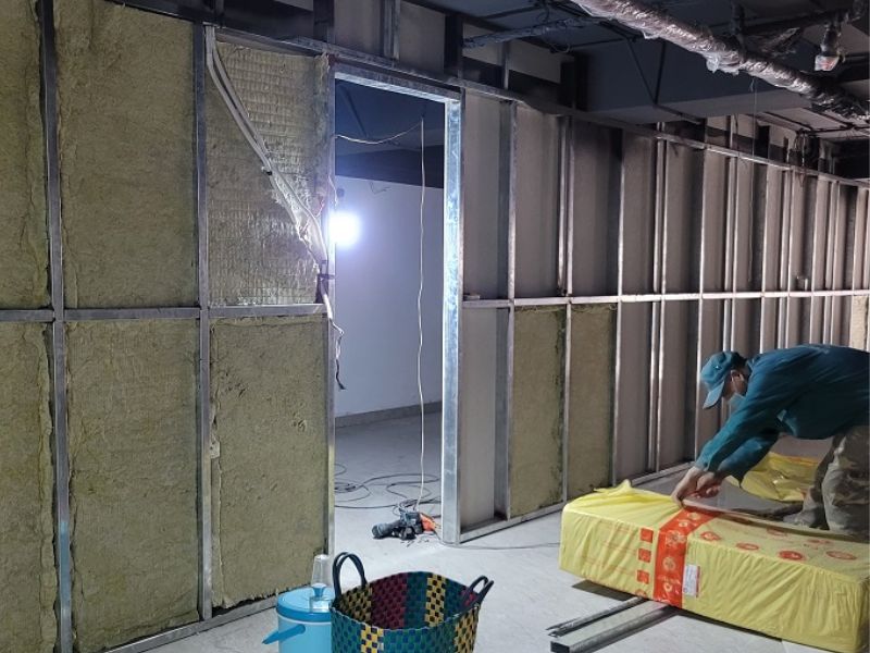  Tối ưu hệ thống vách bằng bông khoáng giúp ngăn chặn tối đa tình trạng rò rỉ âm thanh