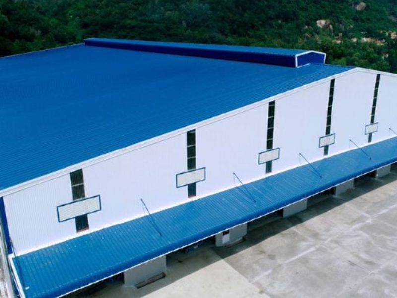  Báo giá thi công panel cách nhiệt bông khoáng dao động từ 400.000 – 600.000 đồng/m