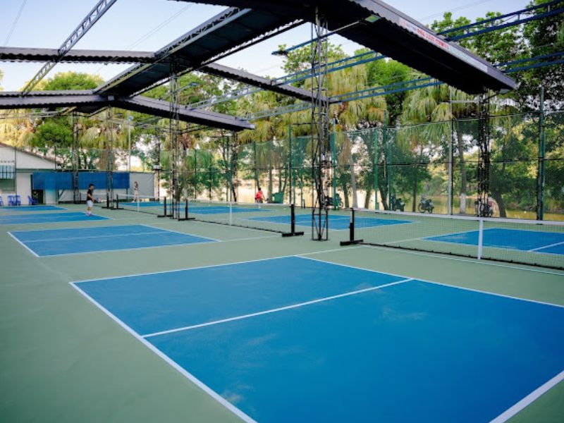  Thi công sân pickleball bằng modular tiles đảm bảo độ độ bền cao, chống chịu được với điều kiện thời tiết khắc nghiệt
