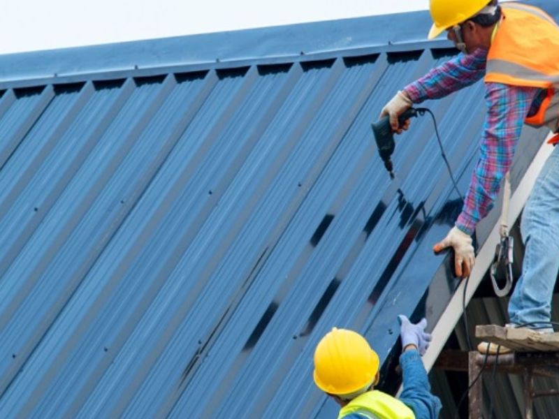  Chi phí nhân công ảnh hưởng đến báo giá nâng mái nhà TP.HCM