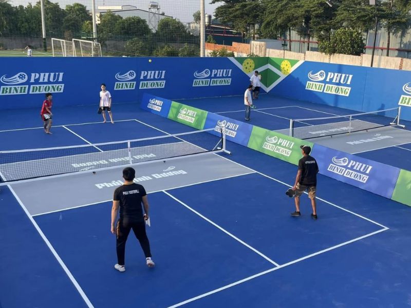  Bề mặt nền cần được xử lý kỹ lưỡng trước khi sơn sân pickleball