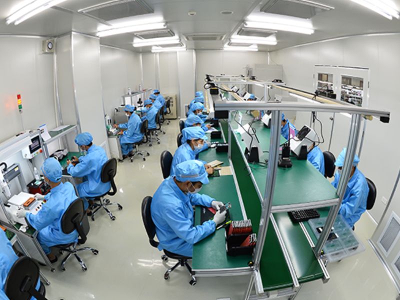 Bề mặt panel thi công phòng sạch bệnh viện nhẵn mịn, dễ dàng vệ sinh 