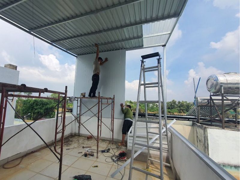  Vách ngăn panel sân thượng PU