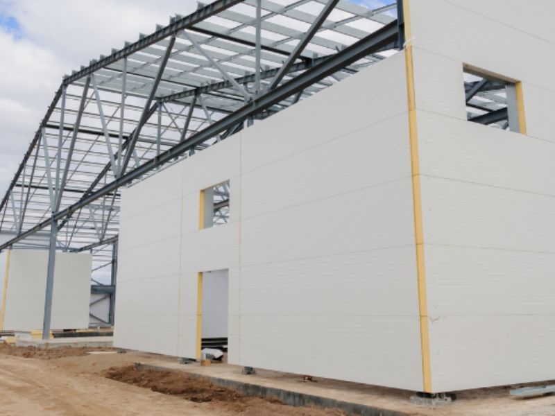  Vách panel Pu ứng dụng thi công nhà kho, kho lạnh bảo quản