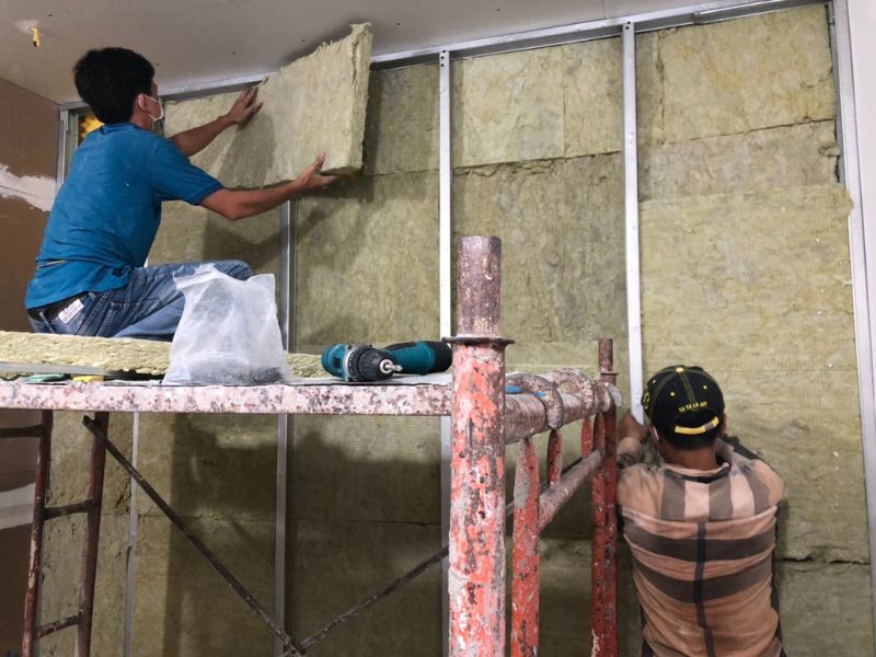  Tiếng ồn càng lớn, giải pháp cách âm càng phức tạp