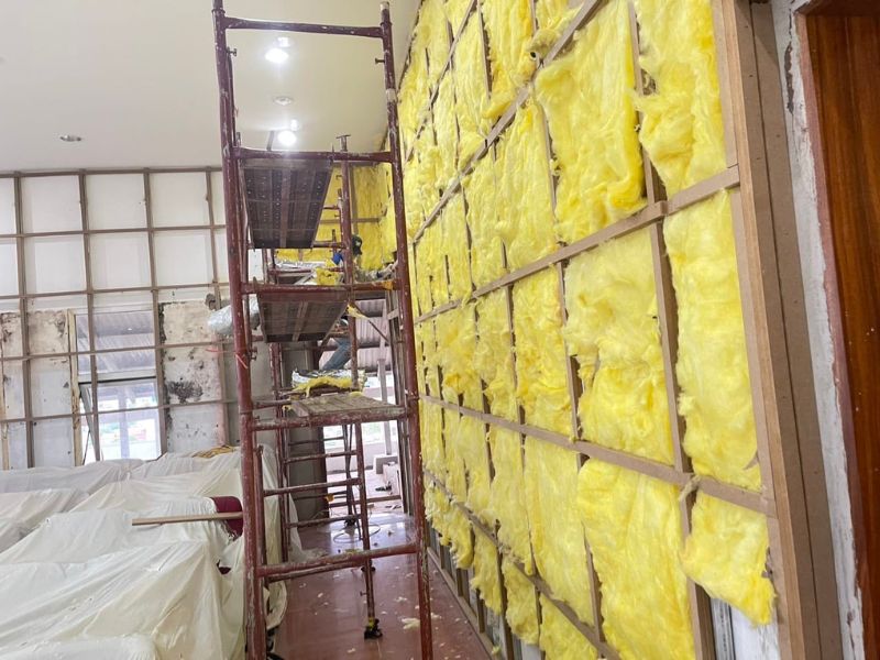 Giải pháp cách âm tường quán bar