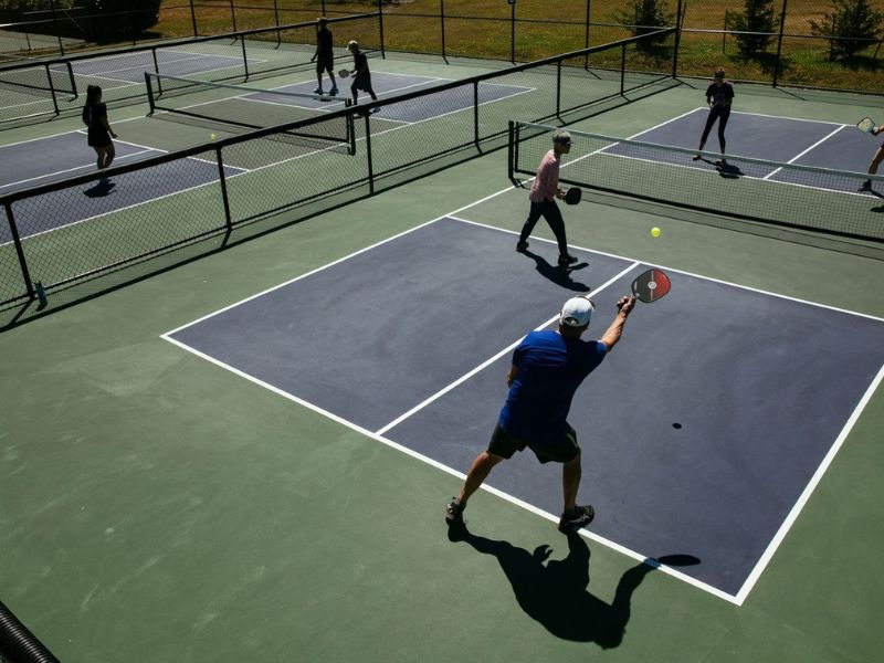 Sân Pickleball chất lượng ngoài trời cực phù hợp để kinh doanh