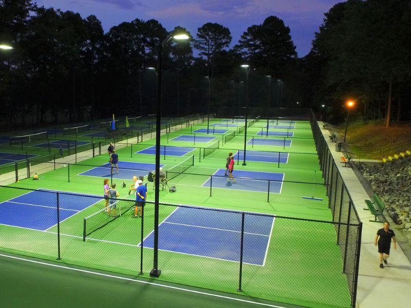  Lựa chọn loại đèn và cách bố trí hệ thống đèn LED cho sân Pickleball