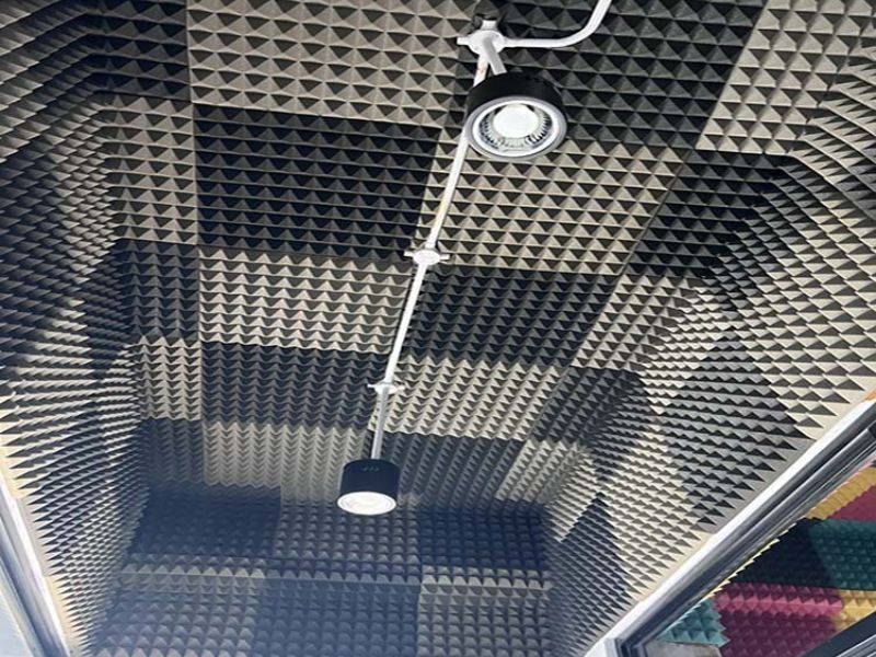 Xử lý tiếng ồn xuyên trực tiếp qua tường