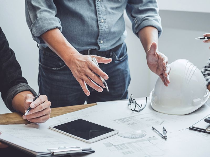  Trao đổi kỹ với nhà thầu trước khi ký hợp đồng giúp chủ đầu tư đánh giá chính xác năng lực và hạn chế rủi ro phát sinh