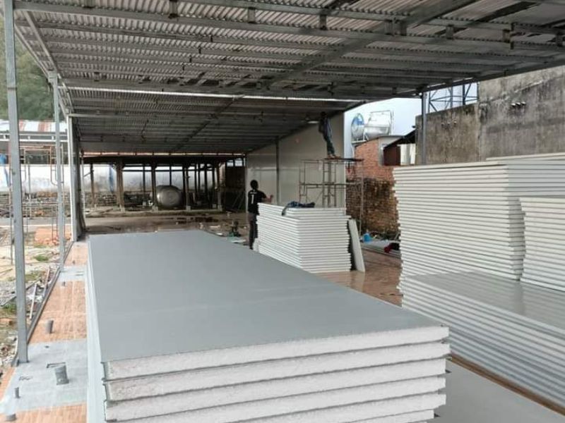  Thi công panel cách âm, chống nắng cho nhà ở