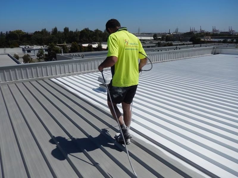  Nên lựa chọn loại sơn chống nóng mái tôn an toàn cho sức khỏe