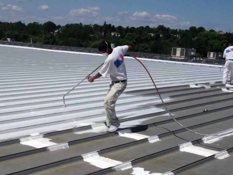 Thi công sơn chống rỉ sét cho mái tôn chuyên nghiệp