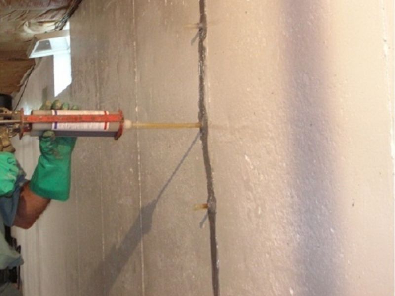  Keo epoxy hai thành phần là vật liệu phổ biến khi thi công sửa chữa nứt tường nhà HCM 