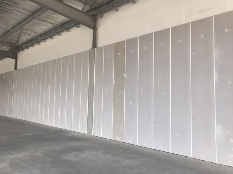 Thi công tường panel nhẹ HCM giúp giảm đến 40 - 60% tải trọng so với tường gạch