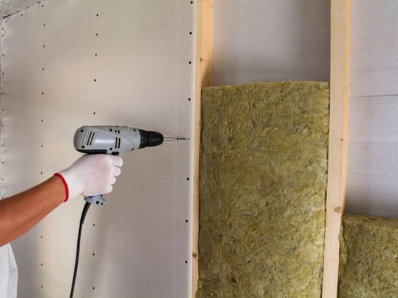  Rockwool là vật liệu cách âm bền, chịu nhiệt, hấp thụ âm mạnh, phù hợp khí hậu Đà Lạt