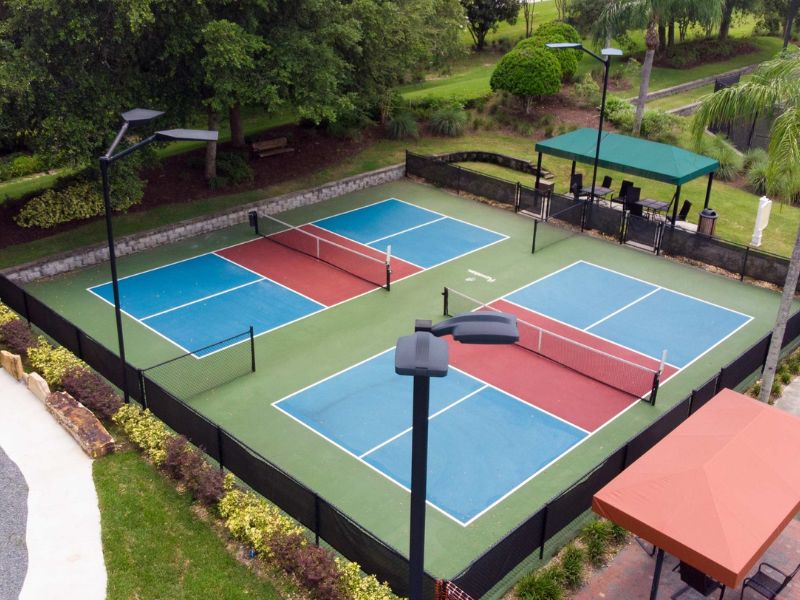  Xây dựng sân Pickleball gần hồ bơi đảm bảo tiêu chuẩn chất lượng