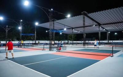 Lợi ích khi thi công sân Pickleball cho resort homestay