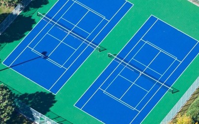 So sánh giá làm sân pickleball với sân tennis