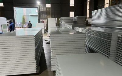 Giá lắp đặt vách panel công nghiệp trọn gói là bao nhiêu?