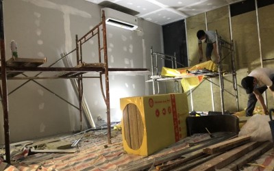 Chi phí cách âm nhà phố gần quán karaoke bao nhiêu là hợp lý?