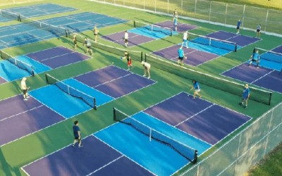 Dấu hiệu cần thay mặt sân pickleball cũ và cách chọn vật liệu sơn bền đẹp, ổn định