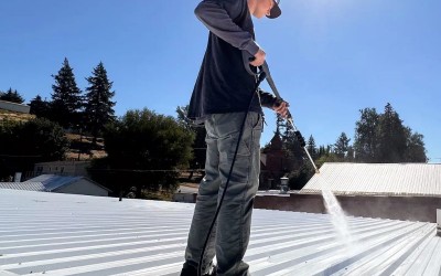 Cập nhật chi tiết chi phí sơn chống rỉ sét cho mái tôn mới nhất 2025